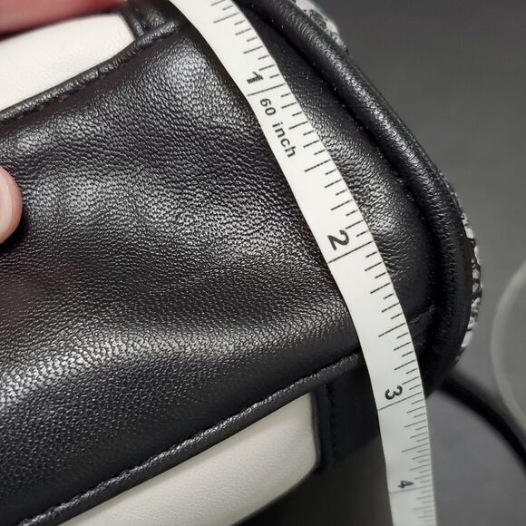 *Sale* AVON Signature Collection black & cream bag - Picture 5 of 7